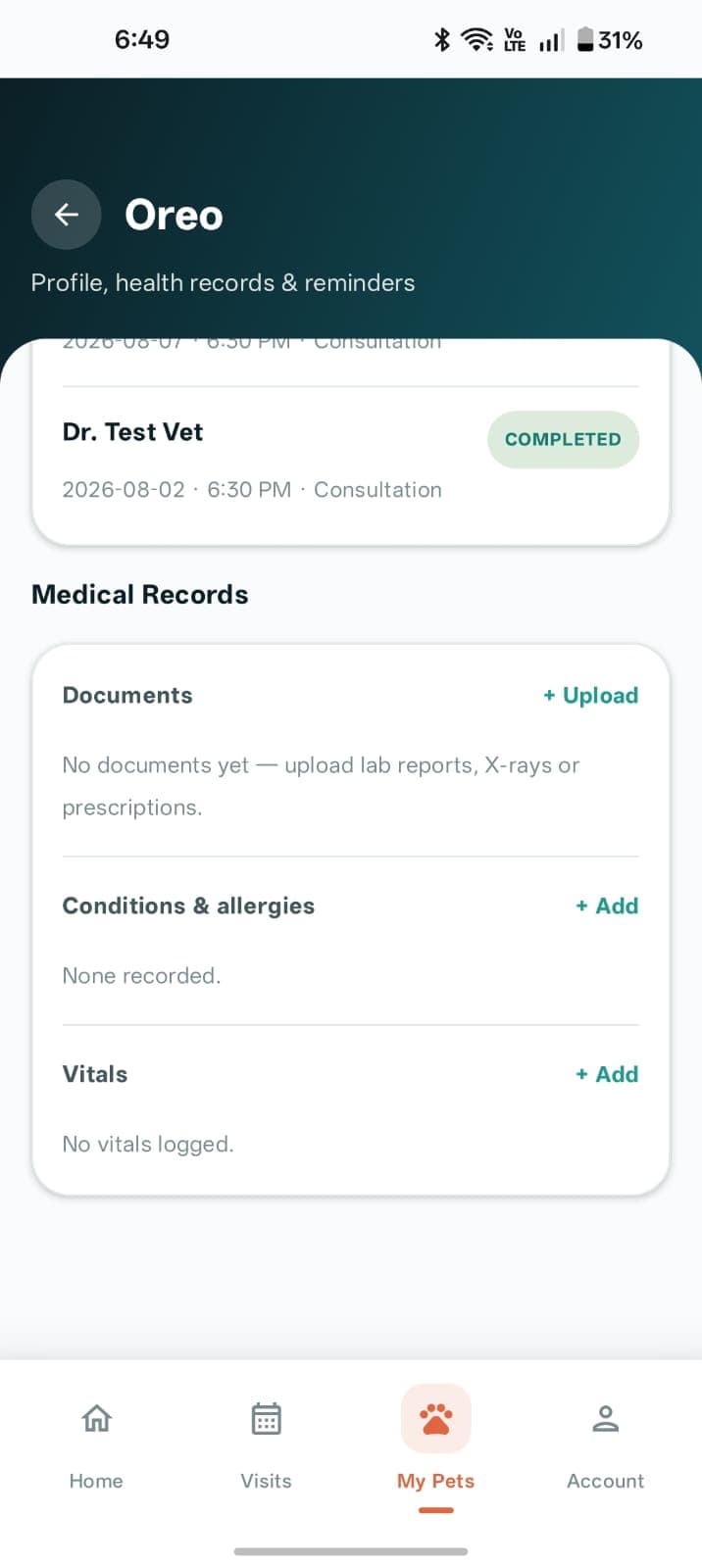 Vetline app medical records screen showing past consultations, documents, conditions and vitals for a pet